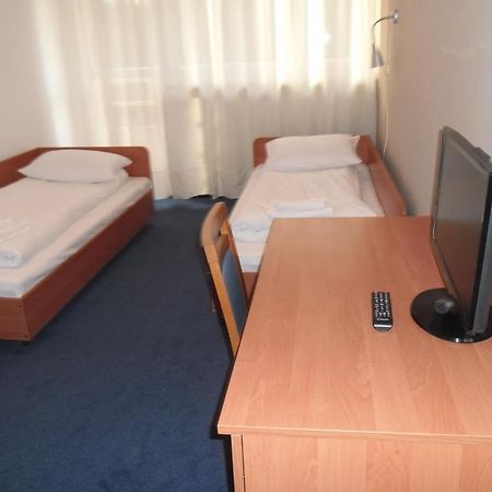 Irss Osrodek Szkoleniowy Hotell Białobrzegi Exteriör bild