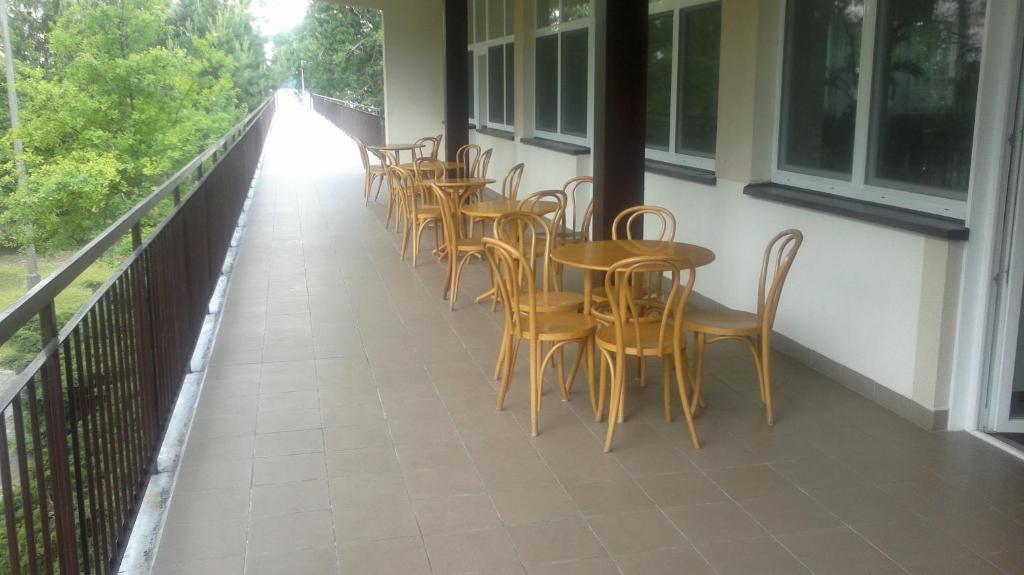 Irss Osrodek Szkoleniowy Hotell Białobrzegi Exteriör bild