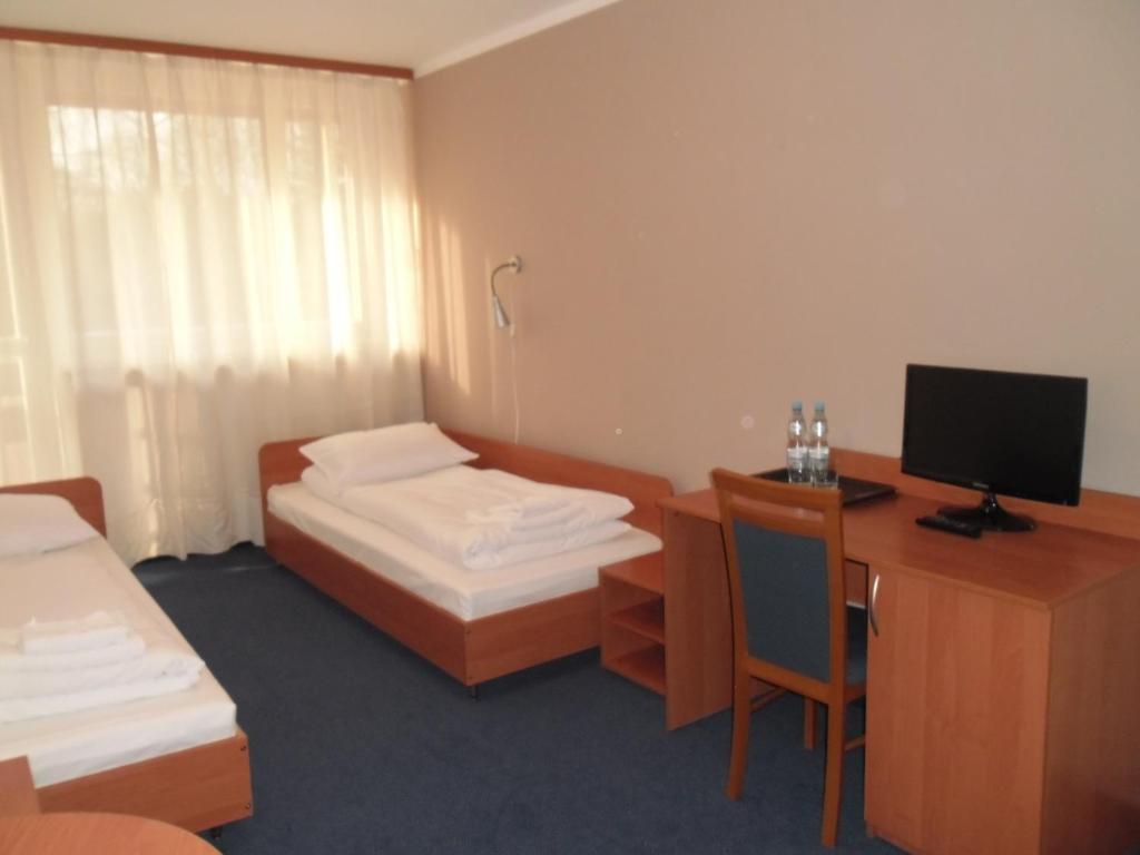 Irss Osrodek Szkoleniowy Hotell Białobrzegi Exteriör bild