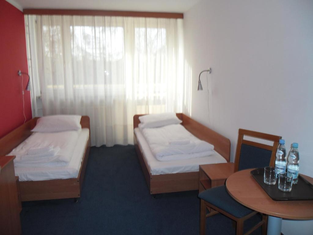 Irss Osrodek Szkoleniowy Hotell Białobrzegi Exteriör bild