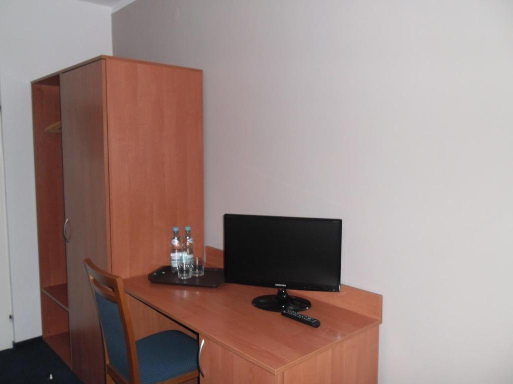 Irss Osrodek Szkoleniowy Hotell Białobrzegi Exteriör bild