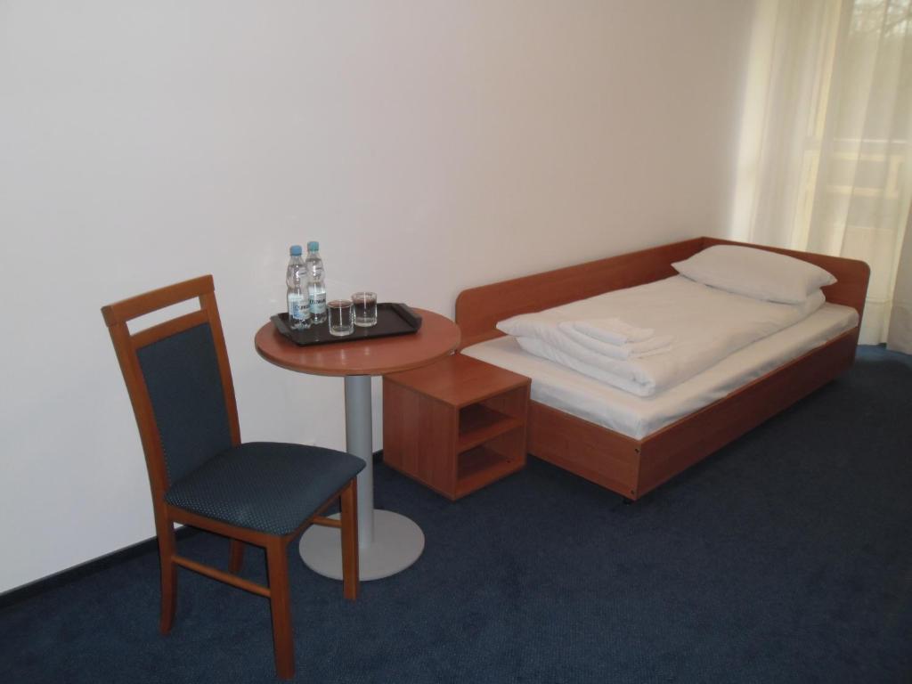 Irss Osrodek Szkoleniowy Hotell Białobrzegi Exteriör bild