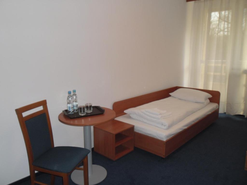 Irss Osrodek Szkoleniowy Hotell Białobrzegi Exteriör bild