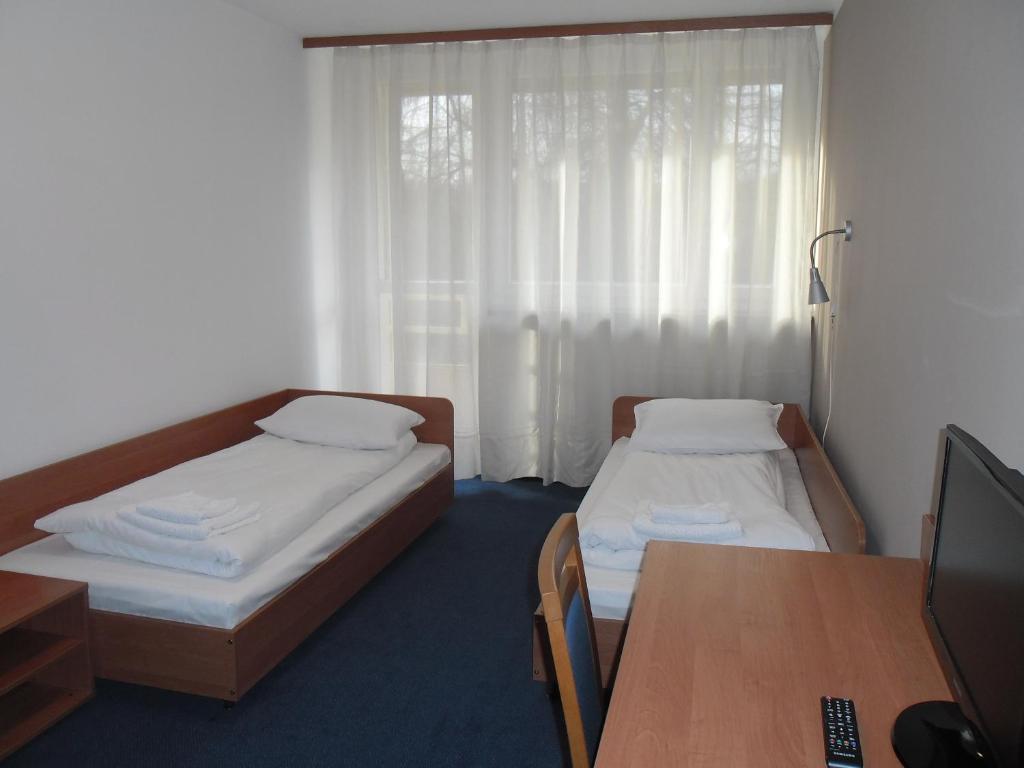 Irss Osrodek Szkoleniowy Hotell Białobrzegi Exteriör bild