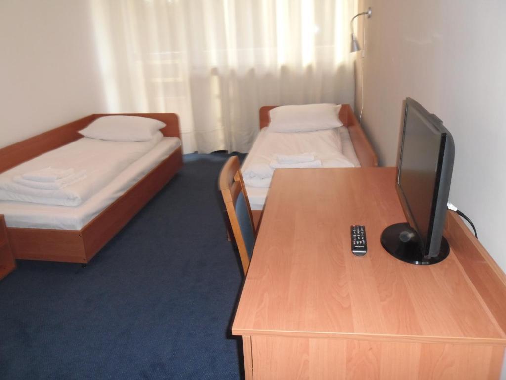 Irss Osrodek Szkoleniowy Hotell Białobrzegi Exteriör bild